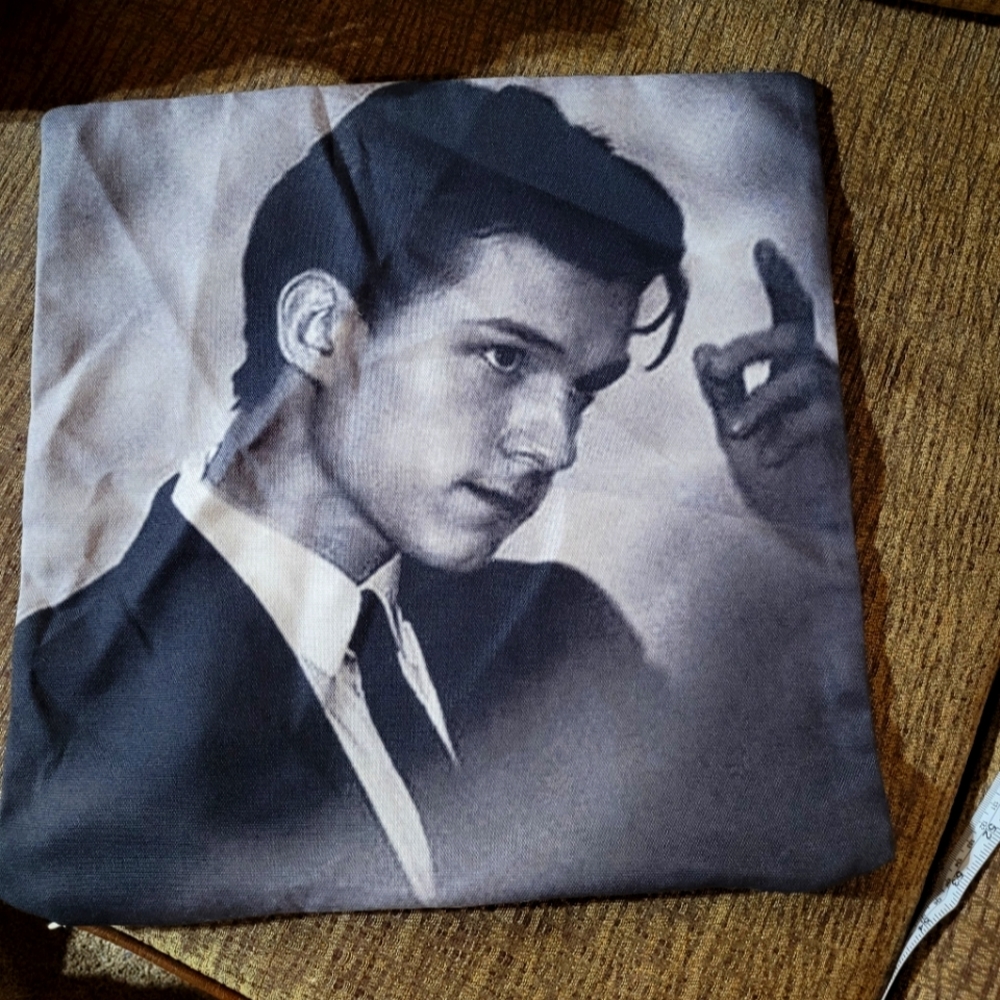 Throw pillow cover